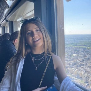 Babysitter available in Dún Laoghaire, Dublin, Ireland