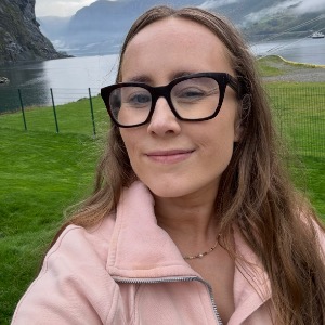 Babysitter required in Greystones, Ireland