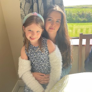 Babysitter available in Cabinteely, County Dublin, Ireland