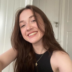 Babysitter available in Galway, H91, Irsko