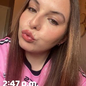 Babysitter available in Ashtown Or Ballinafunshoge, Co. Wicklow, A98 VA02, Ireland