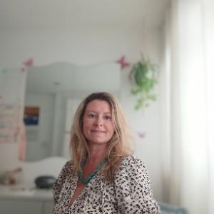 Babysitter required in Ringsend, Dublin, Ireland