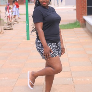 Babysitter available in Botswana