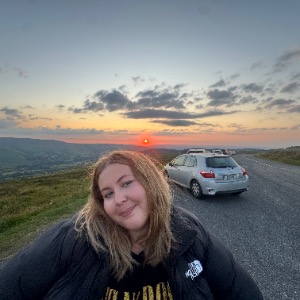 Babysitter available in Dublin, Ireland