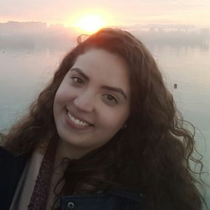 Babysitter available in Dublin, Ireland