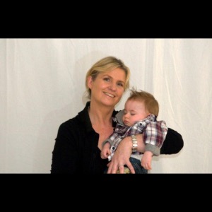 Babysitter required in Glenbrook castle view carrickmines Dublin 18