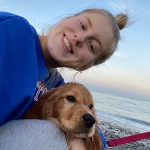 Babysitter available in Cabinteely, County Dublin, Ireland
