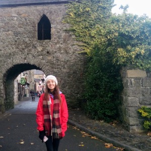 Babysitter available in Clontarf, County Dublin, Ireland