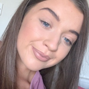 Babysitter available in Rathnacreeva, Co. Mayo, F12 X935, Ireland