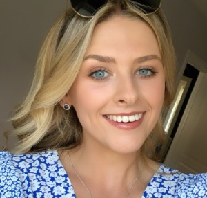 Babysitter available in Dunboyne, County Meath, Ireland