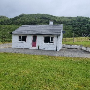 Babysitter required in Currynanerriagh, Co. Donegal, F94 H6F4, Ireland
