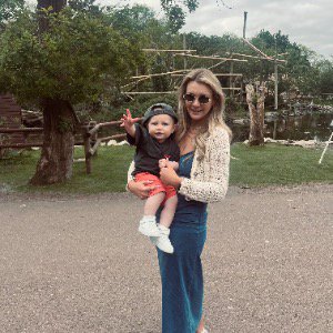 Babysitter required in Dromhale, Killarney, Co. Kerry, V93 W3FA, Ireland