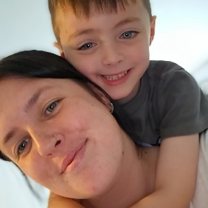 Babysitter required in Ballinard, Co. Tipperary, E91 XP83, Ireland