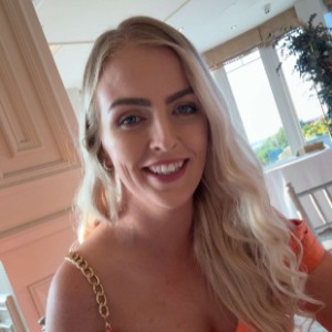 Babysitter required in Ballyfore, Co. Meath, R35 E2Y9, Ireland