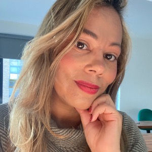 Babysitter required in Rua James, Dublin, Irlanda