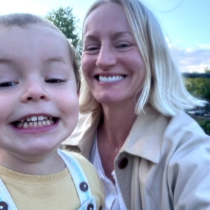 Babysitter required in Rochestown Domain, Dublin, Co. Dublin, A96 H0V6, Ireland