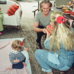 Babysitter required in Dublin, Co. Dublin, D02 ET38, Ireland