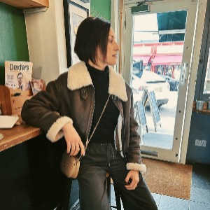 Babysitter required in 17 Knocklyon Park, Knocklyon, Dublin 16, Ireland